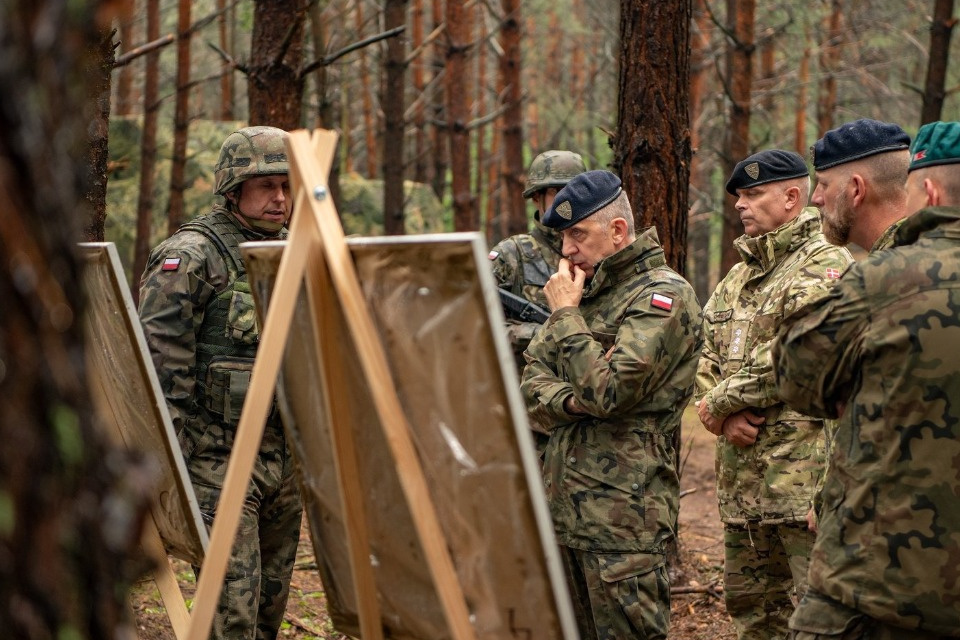 LTG Sławomir Wojciechowski, COM #MNCNE touring POL 18th Mechanized Division #18DZ JUN 24, 2020 — in Siedlce